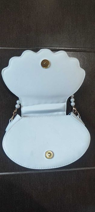 бутикова булченска рокля с подаръци воал,чанта,кошница,букет