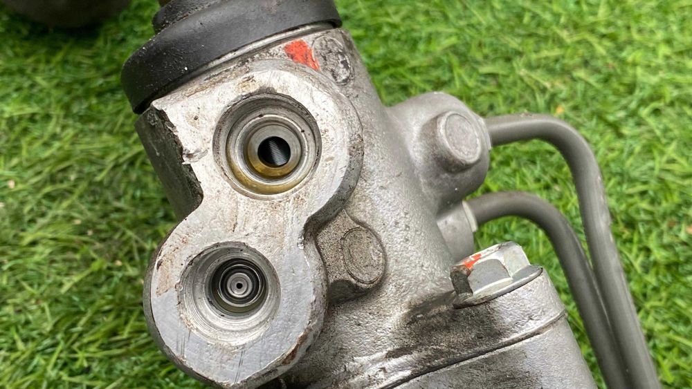 Рулевые рейки  Toyota Sienа