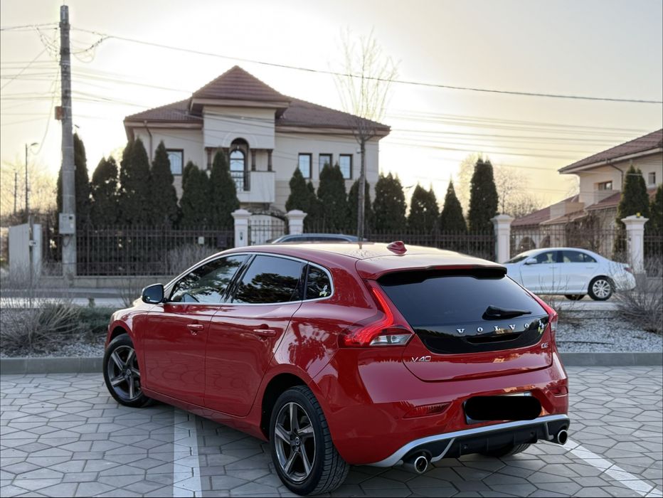 Volvo V40 R-Design 2016