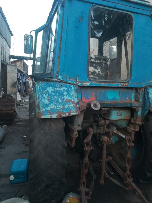 Продам Беларус на полном ходу нет капота