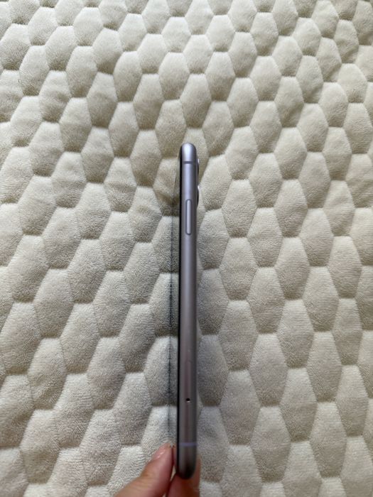 iPhone 11 в идеальном состоянии