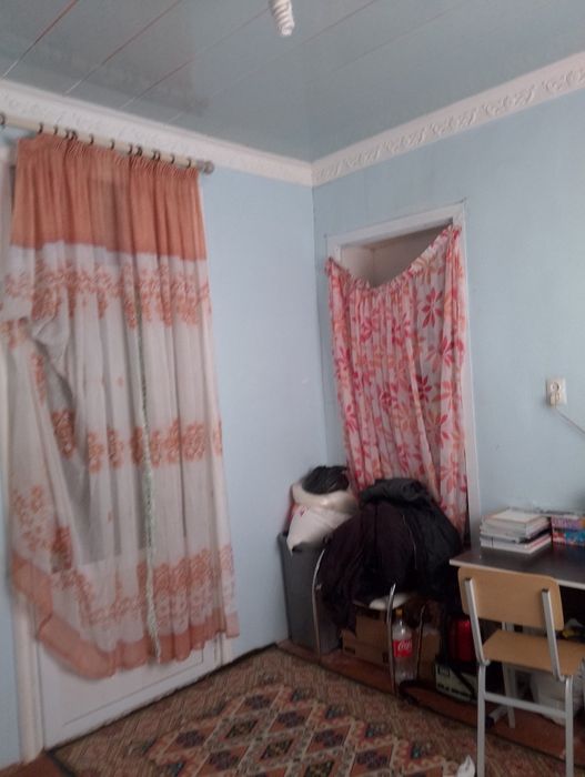 Продаётся дом на земле в общем дворе