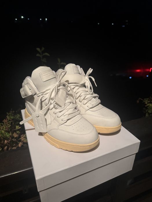 Off White Out Of Office Mid