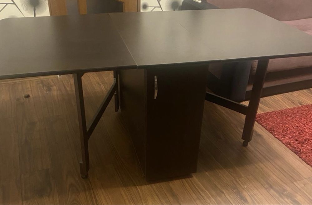 Vand masa 12 persoane extensibila si 6 scaune noi