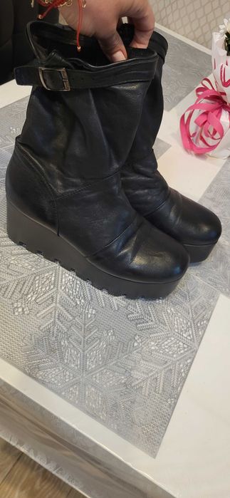Боти естествена кожа 40номер
