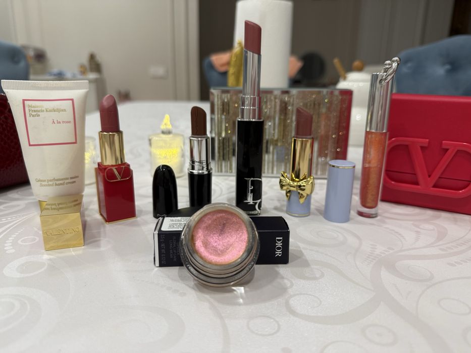 Dior помада продам