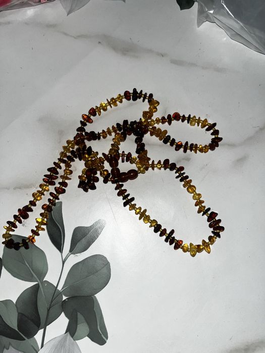 Продам янтарные бусы