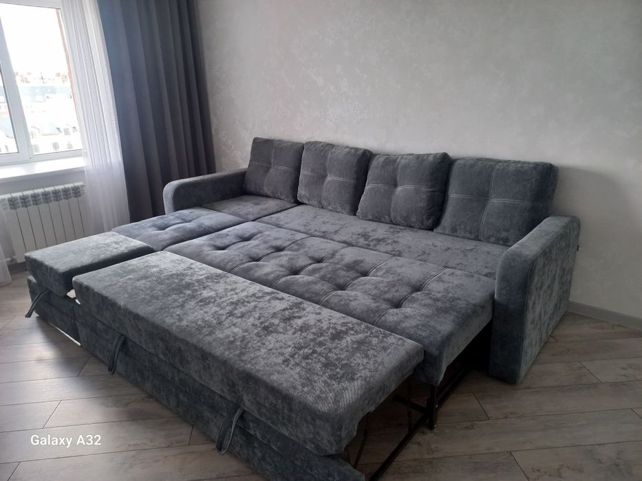 Продам диван 300х210