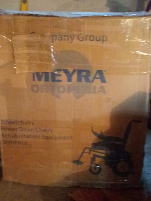 Продам инвалидную коляску в упаковке.