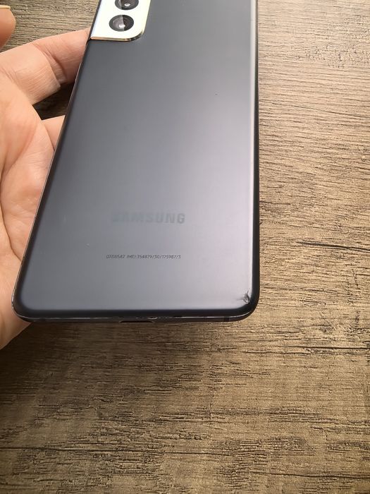 Продам Samsung s21 память 256 GB