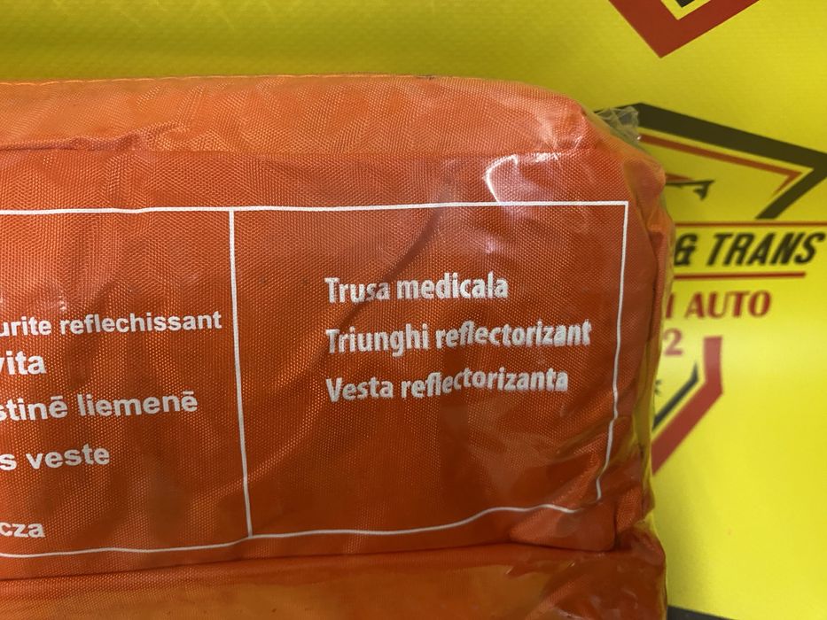 Kit trusa medicala de prim ajutor, triunghi-vesta reflectorizanta