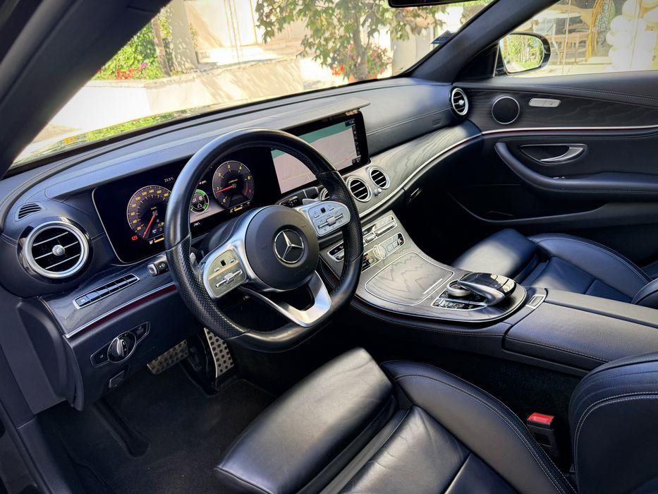 Mercedes Benz E220d AMG  An Fab 12.2020! Pano-Lane-Side-Full Led!