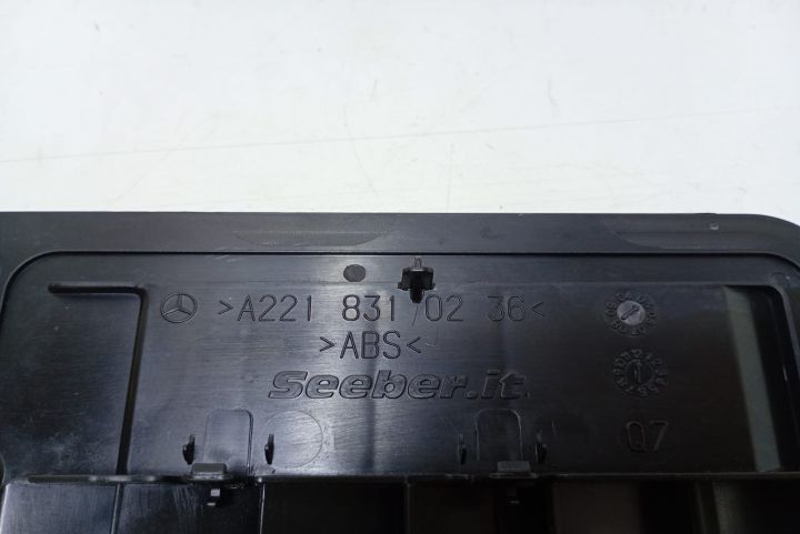 Grila Ventilatie  A2218310236 Mercedes-Benz S-Class W221