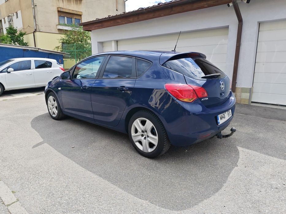 OPEL Astra 2011 — imagine 2