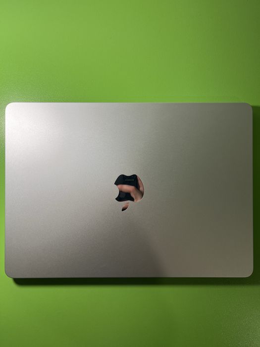 MacBook AIR с гаранция!