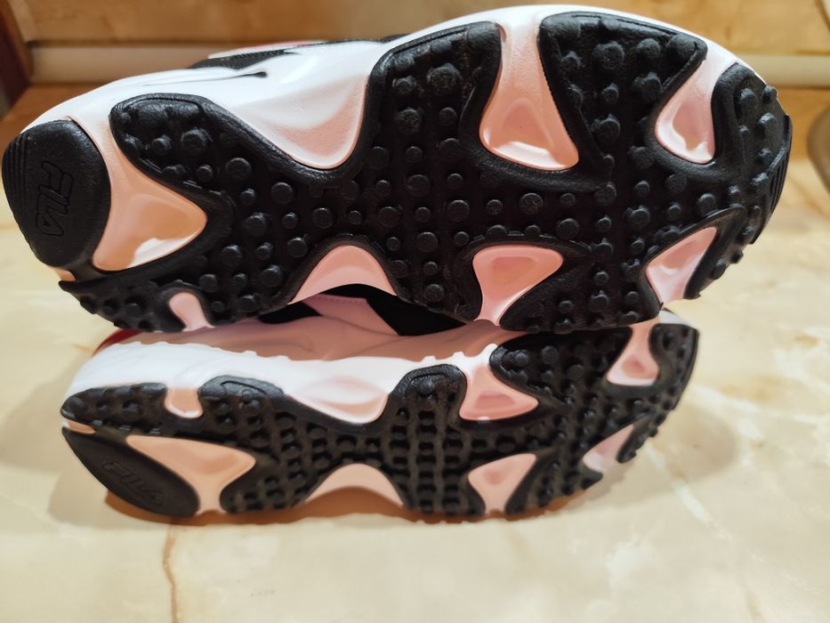 Унисекс маратонки Fila