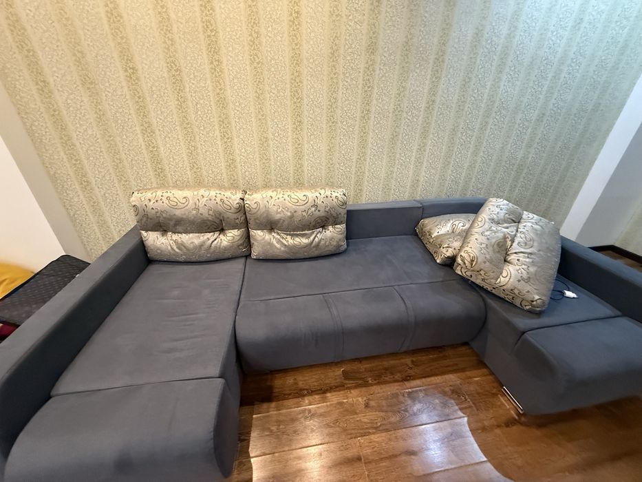 Диван для гостиной