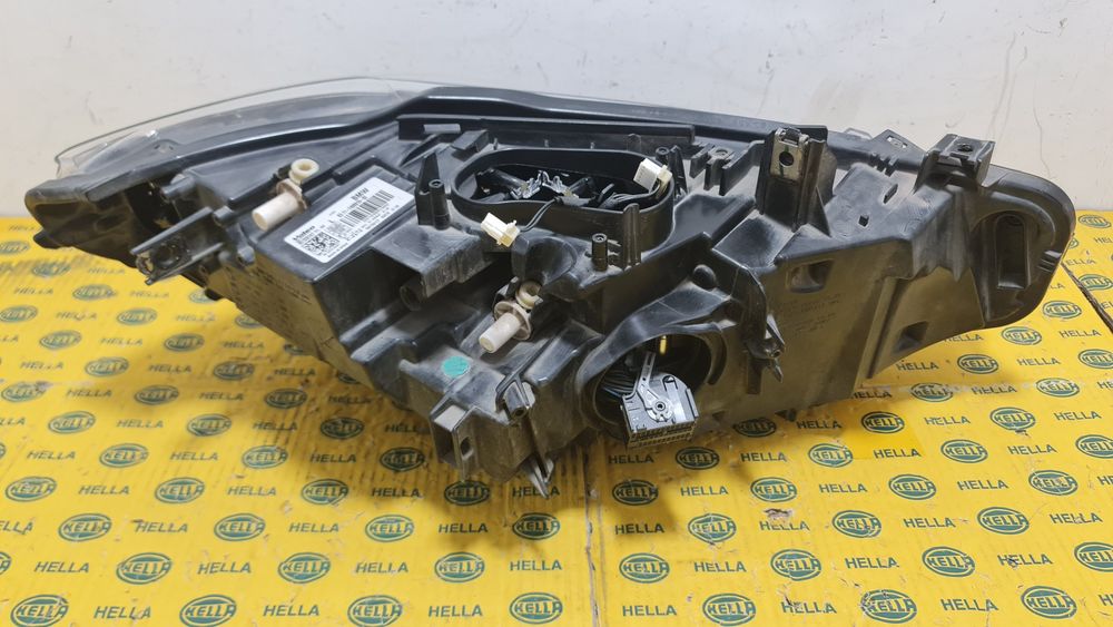 Far full led adaptiv BMW 4 F32 F33 F36 M4 lci facelift 7498919 icon