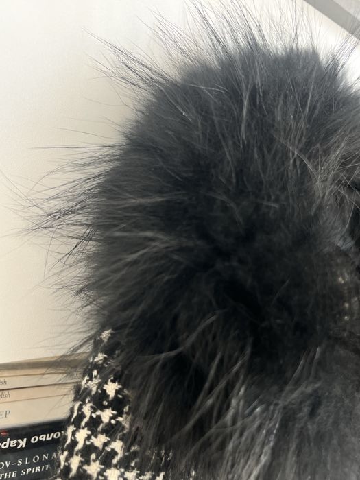 Палто с вълна и пух на качулката