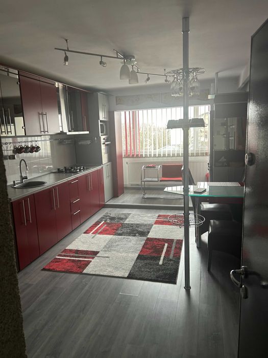 Ofer spre inchiriere apartament 3 camere, Bacau
