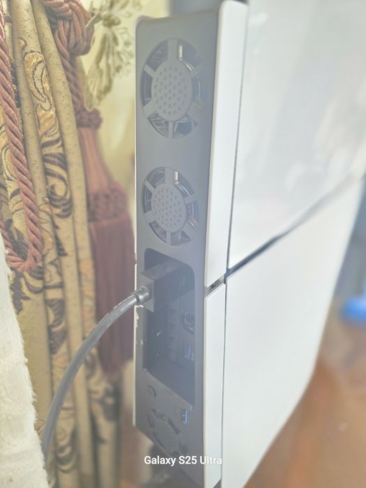 Consolă PlayStation 5 (PS5) Slim Digital Edition – Pachet Complet