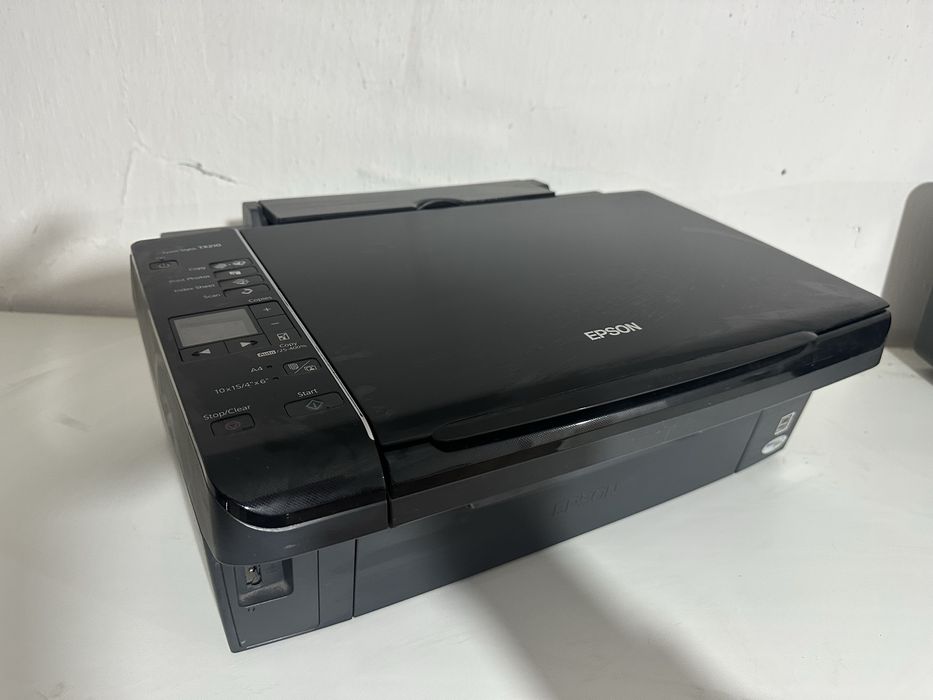 Принтера Epson,panasonic 3 штуки рабочие