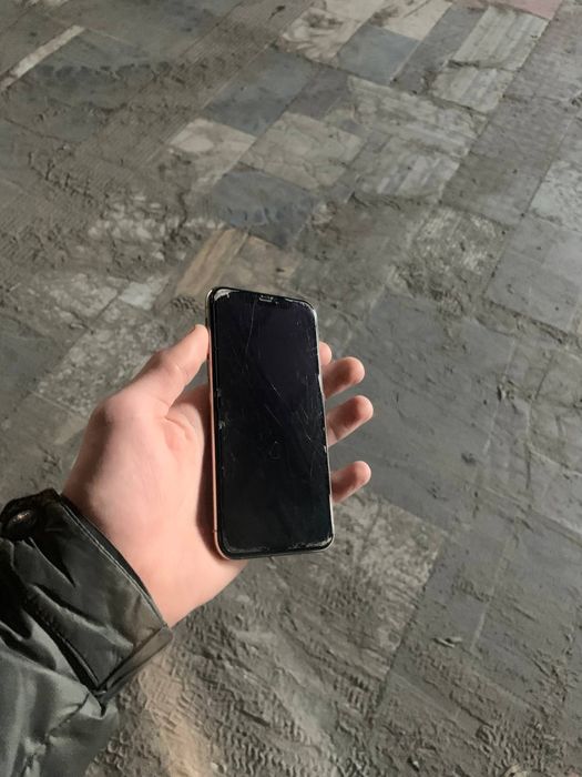 Обменяю Iphone Xs 64gb