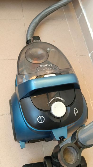 Пылесос Philips 2000W