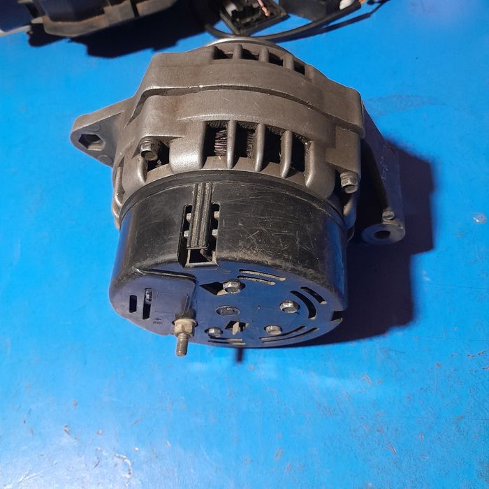 Генератор Нива в отличном состояни