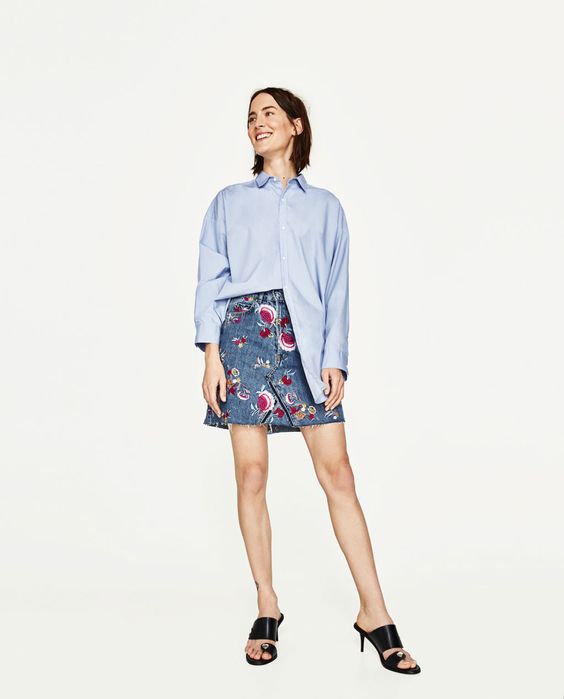 Zara къси пола с бродерия и висока талия