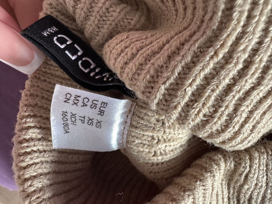 Пуловери H&M, Zara