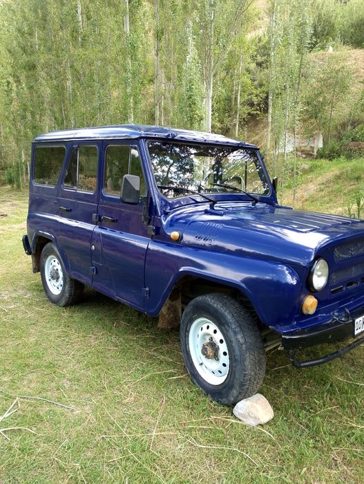 Yurib turgan moshina