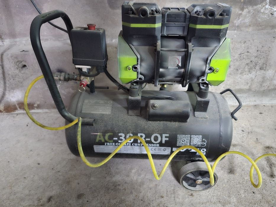 Компрессор без масленый