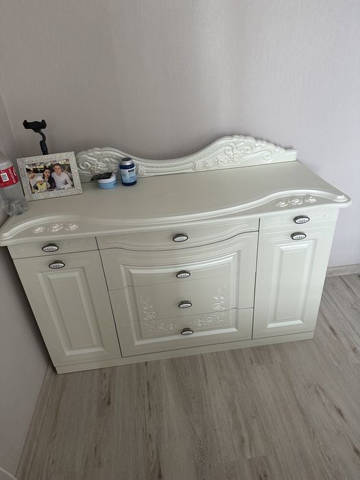 Продам спальный гарнитур