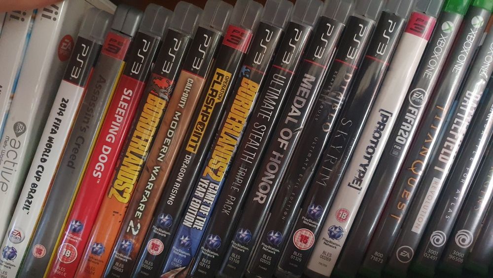 Lot jocuri Xbox One in stare perfecta NFS Fifa Call of Duty plus alte