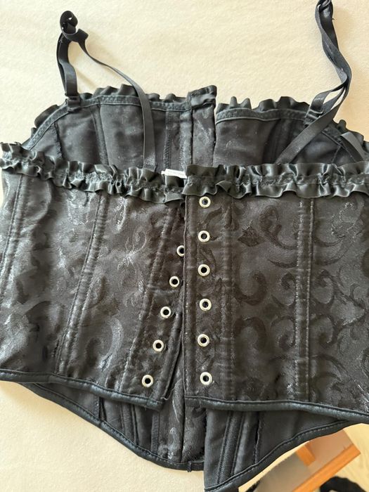 Готически корсети