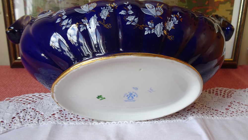 Винтидж голяма фруктиера ARPO, произведено в Румъния, фин порцелан.