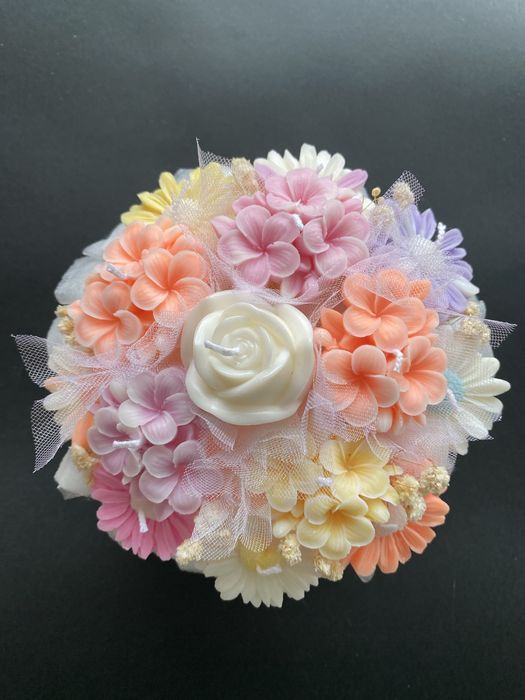 Ароматен букет от соеви свещи