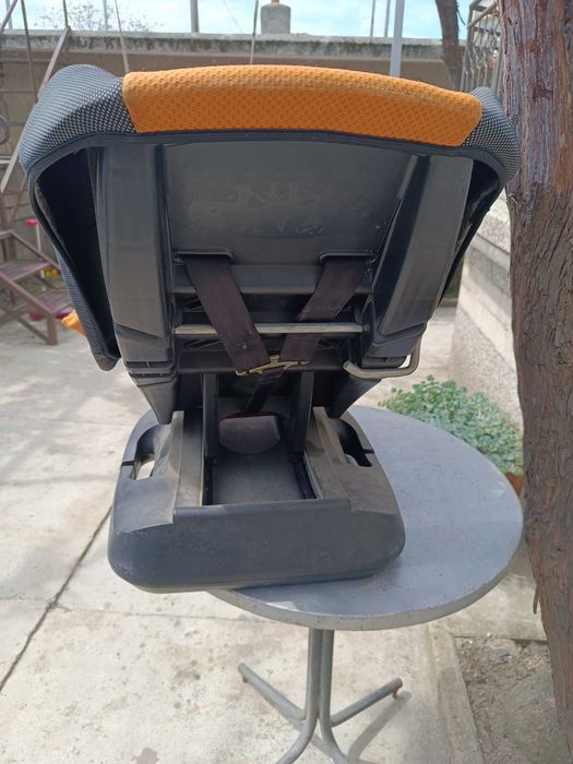 Детско столче за кола Moni