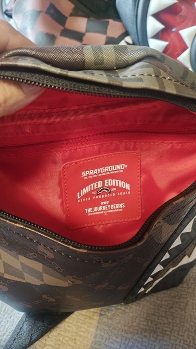 Borseta Sprayground noua, deosebita