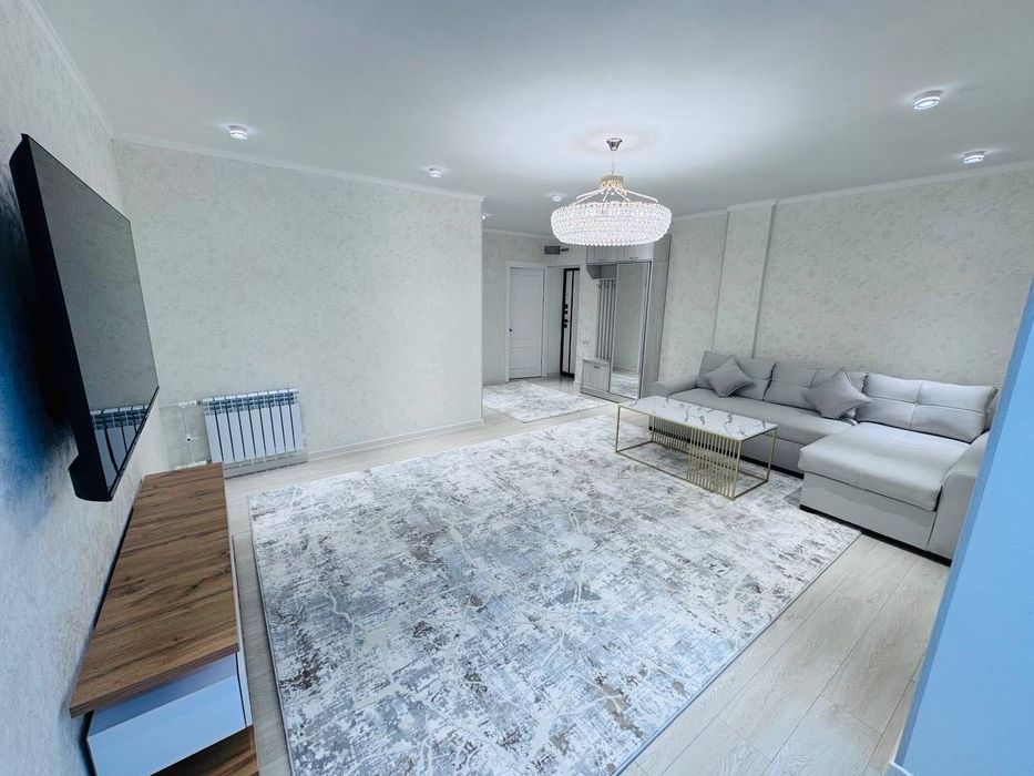 Ц-1 Продается 1 комнатная квартира ремонт Памятник Шастри