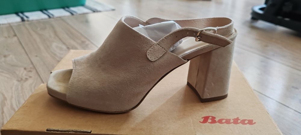 Дамски сандал Bata