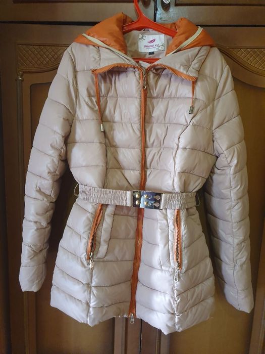 Продам новую куртку