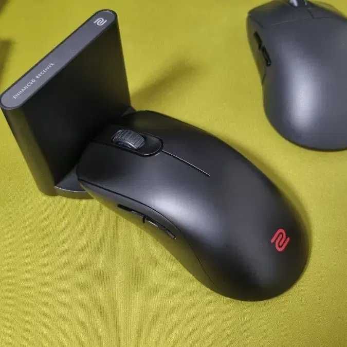 Безжична геймърска мишка BenQ Zowie FK2-DW 4K (Нова)