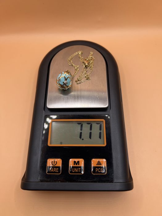 Продам золотую цепочку - подвеску.