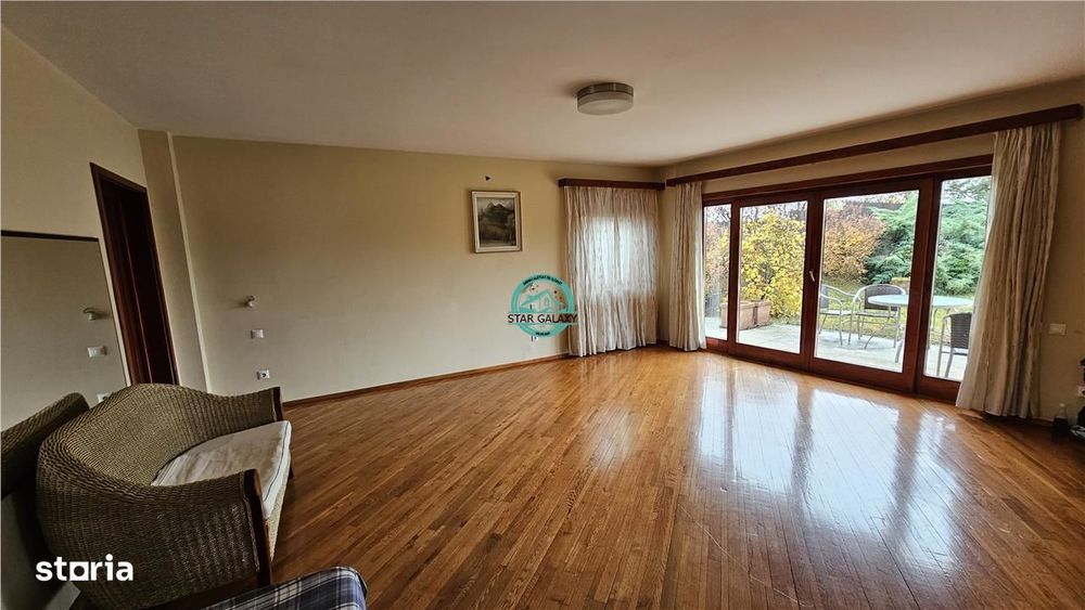 Vand casa de 380 mp, cu teren de 3500 mp in Sangeorgiu de Mures