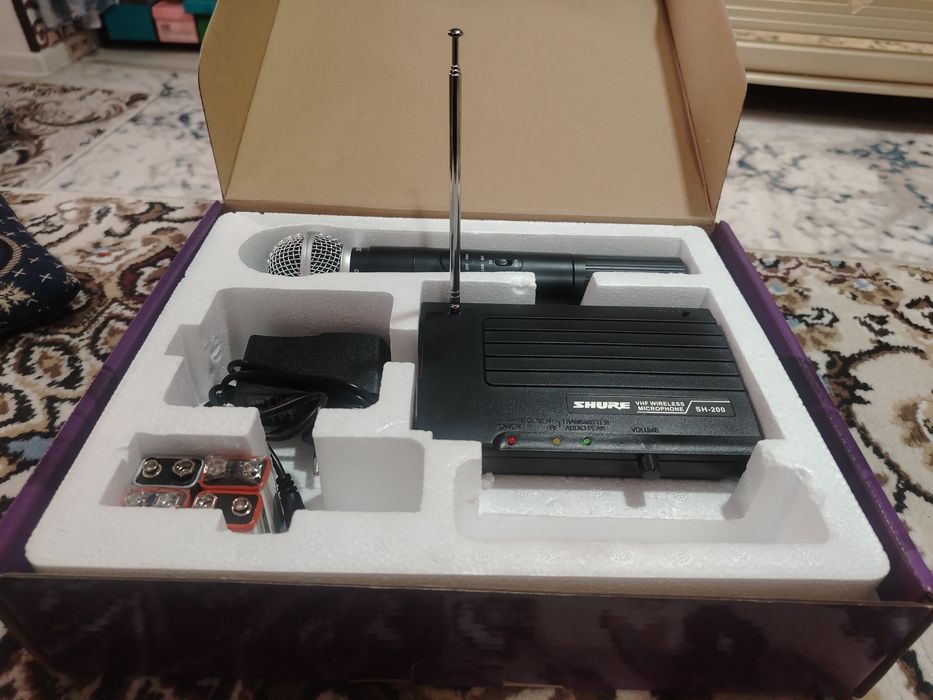 Shure mikrafon sotiladi 1 2 marta ishlatilgan holadi yaxshi edial