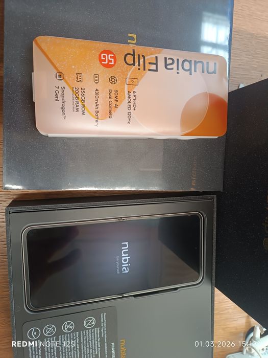 Telefon mobil ZTE nubia FLIP, Dual SIM, 8GB RAM, 256GB, 5G , Gold