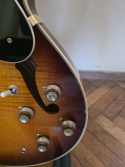 YAMAHA SA2200-Професионална китара