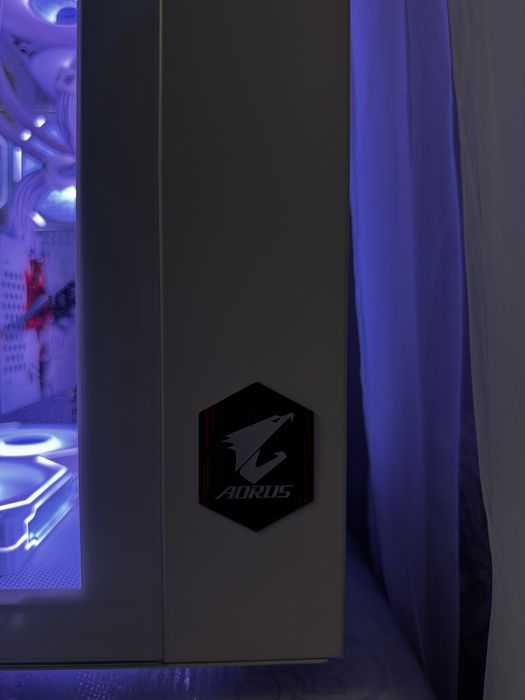 Продам системный блок ПУСТОЙ!